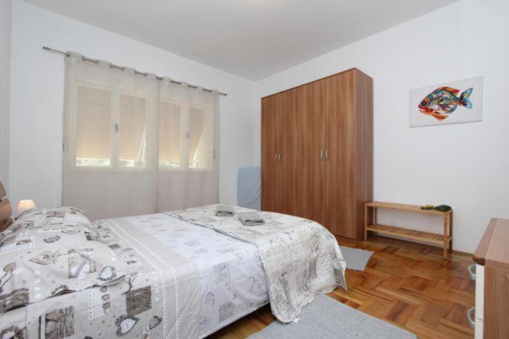 Apartman Sator Apartment โรวีน ภายนอก รูปภาพ